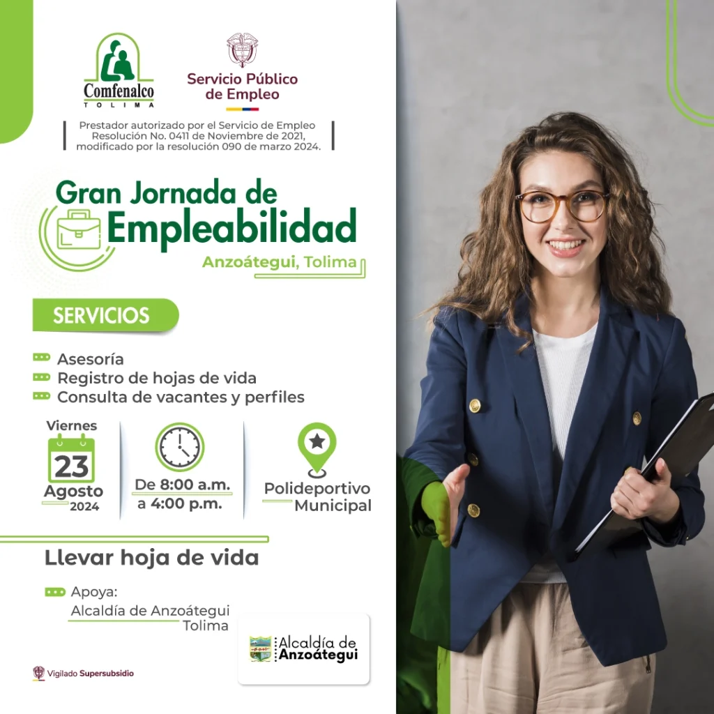 Mujer sonriente en Gran Jornada de empleabilidad en Anzoátegui