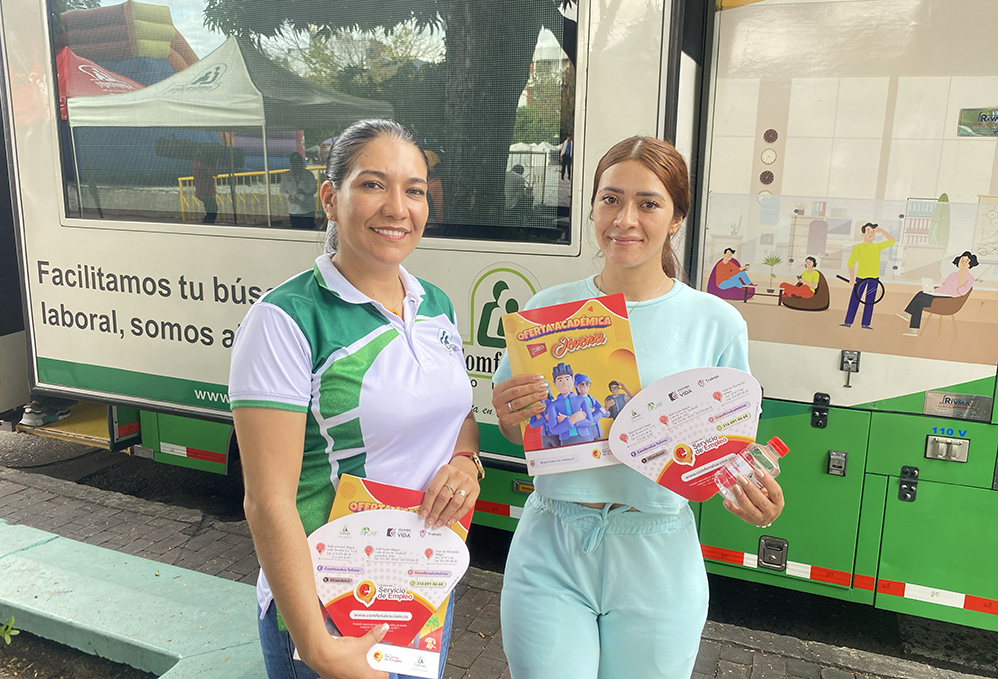 Mujeres en jornada de empleabilidad Comfenalco Tolima