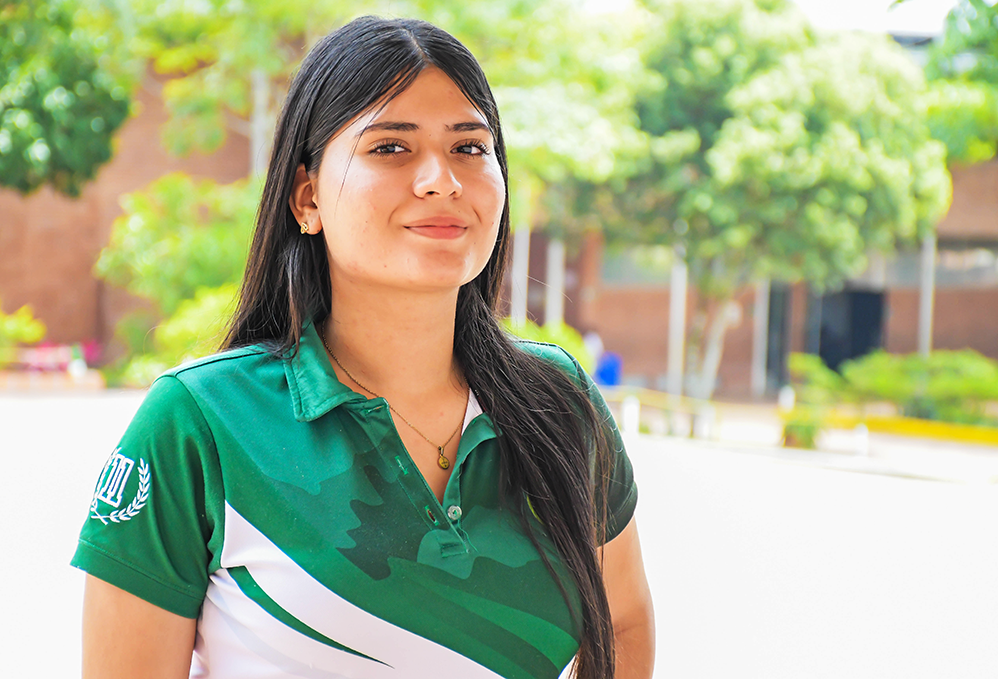 Joven estudiante del colegio de Comfenalco Tolima