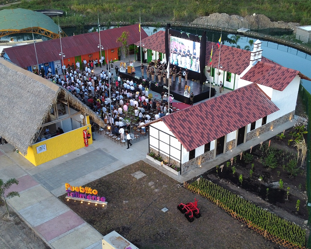 Vista aérea de un evento en el Pueblito Tolimense